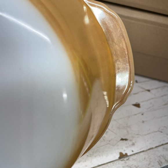 Anchor Hocking Fire King Peach Lustre 2qt. Casserole dish - Picture 6 of 7